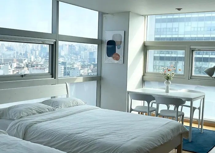 Modern And Spacious, Hongdae Stn 1mn Appartement *