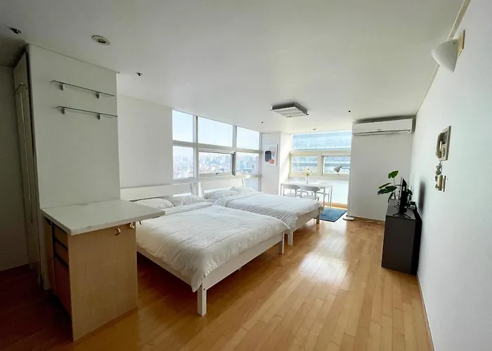 Modern And Spacious, Hongdae Stn 1mn * Seoel