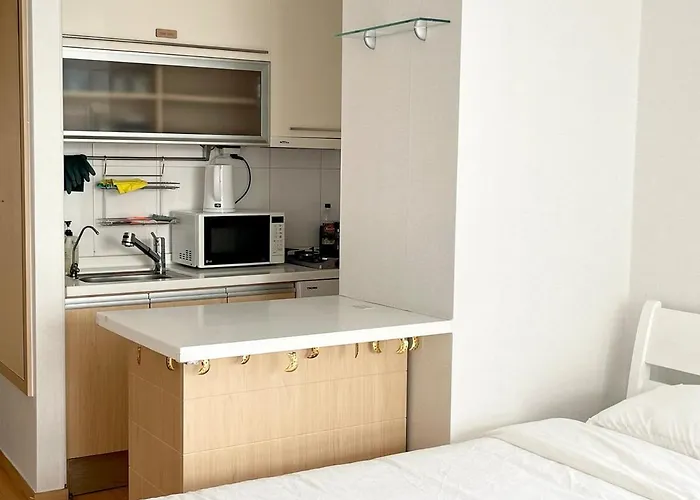 Modern And Spacious, Hongdae Stn 1mn * Seoel